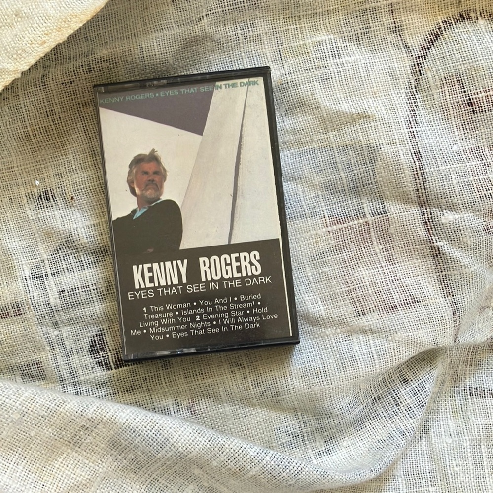 Kenny rogers eyes that see in the dark audio cassette